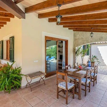 Villa Cuxach Mateu *